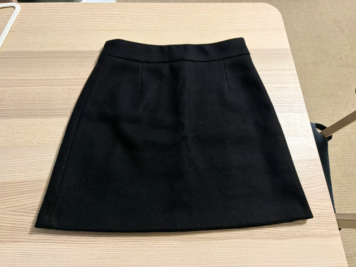 New Black wool mini skirt from Korea