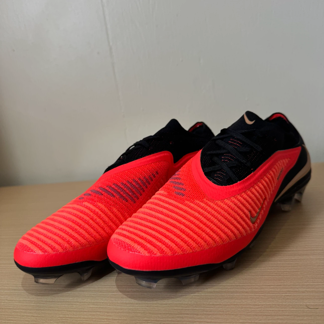 Nike Phantom Soccer Cleats size 10 US - photo 4