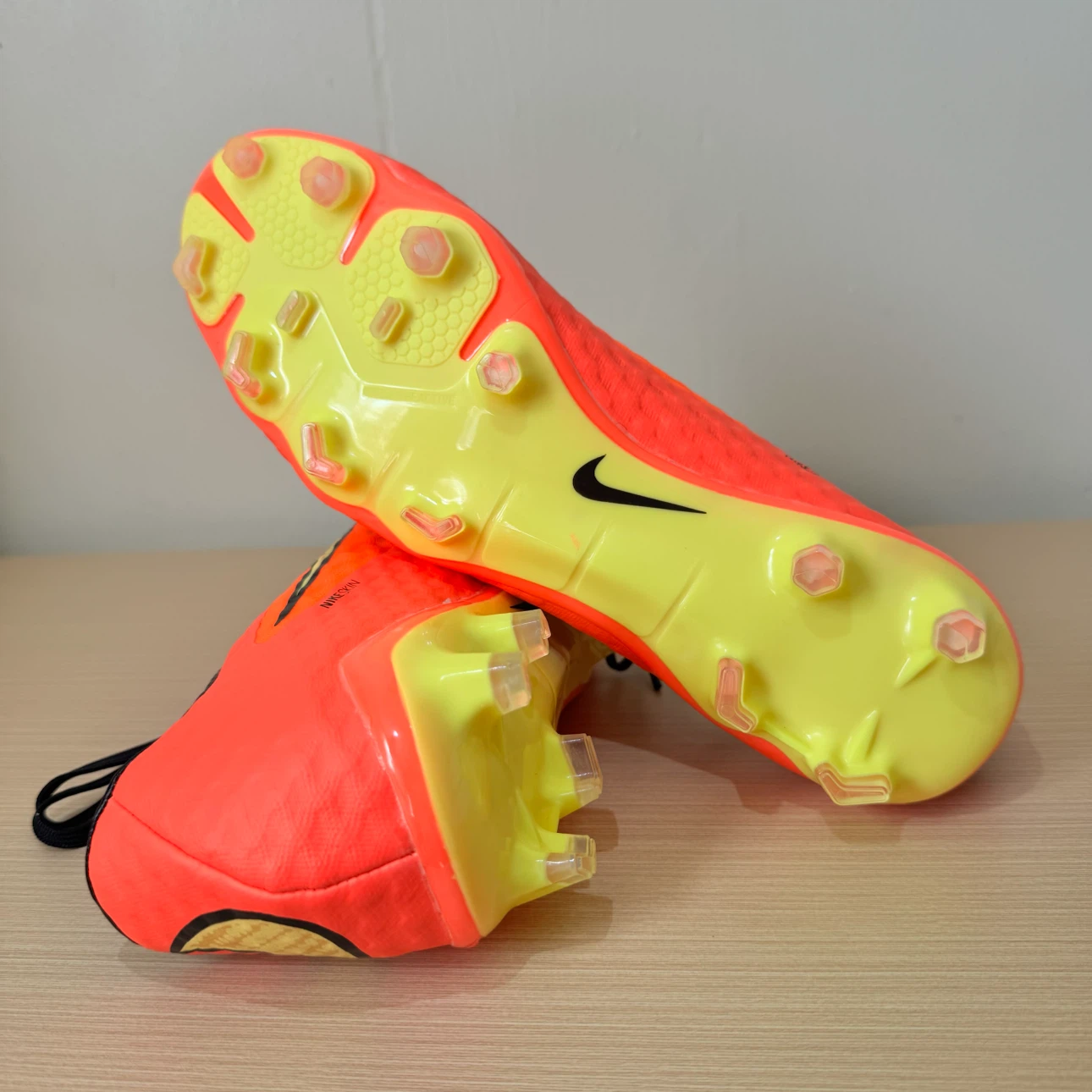 Nike Hypervenom Soccer Cleats 9.5 US - photo 2
