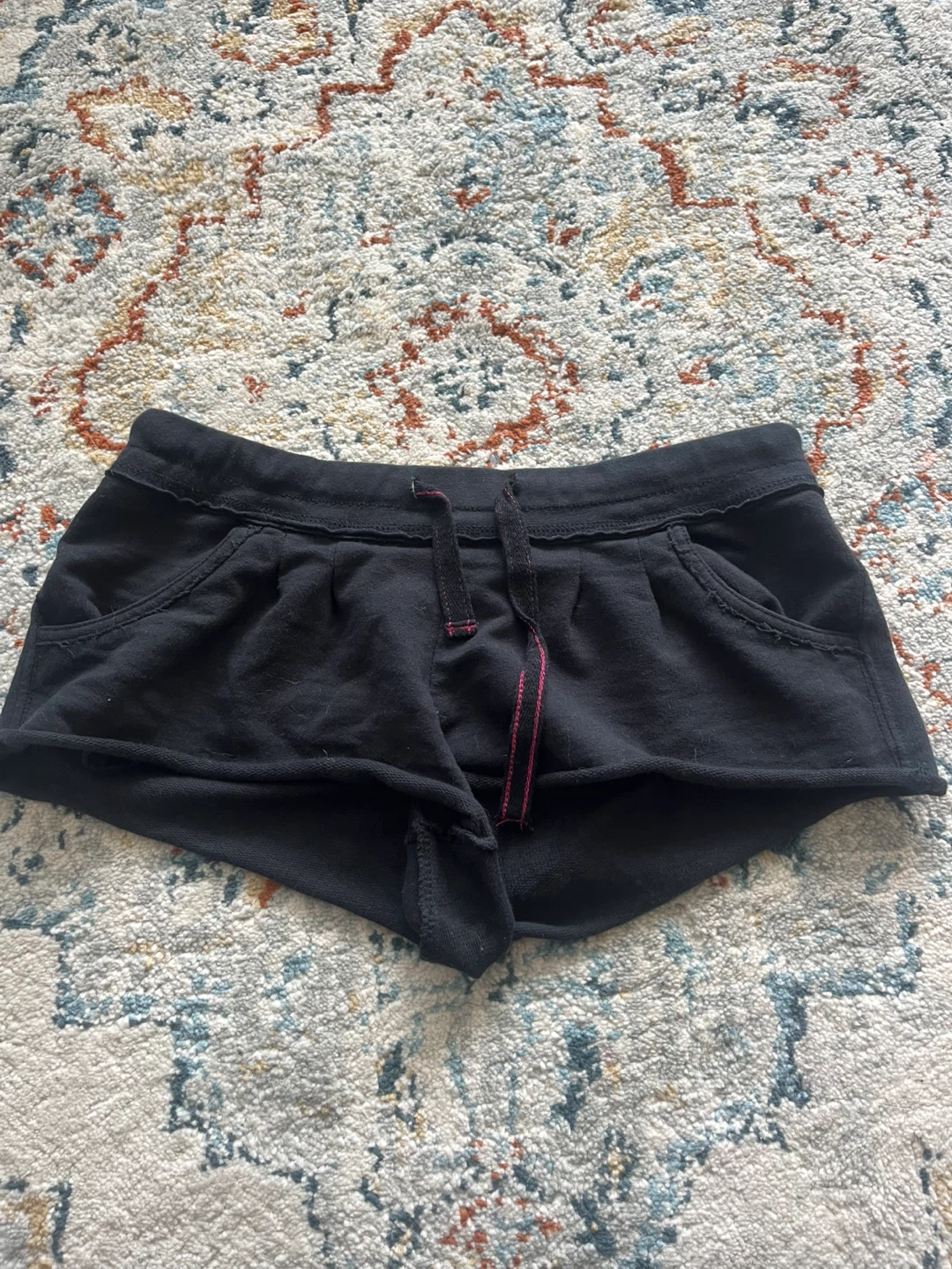 Vintage low-rise black sweat-shorts