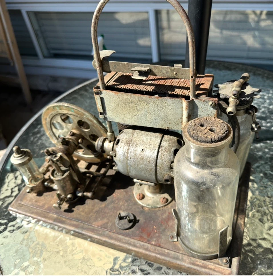 Early 1900s Embalming Pump - photo 4