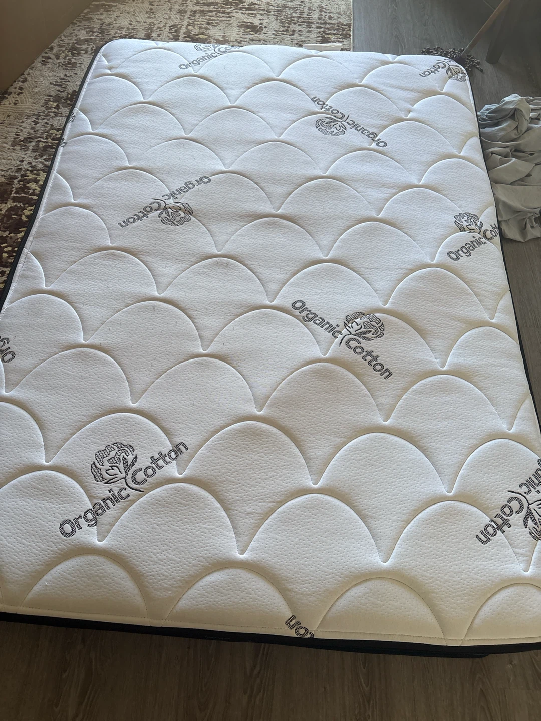 Queen size bed frame with mattress - photo 3