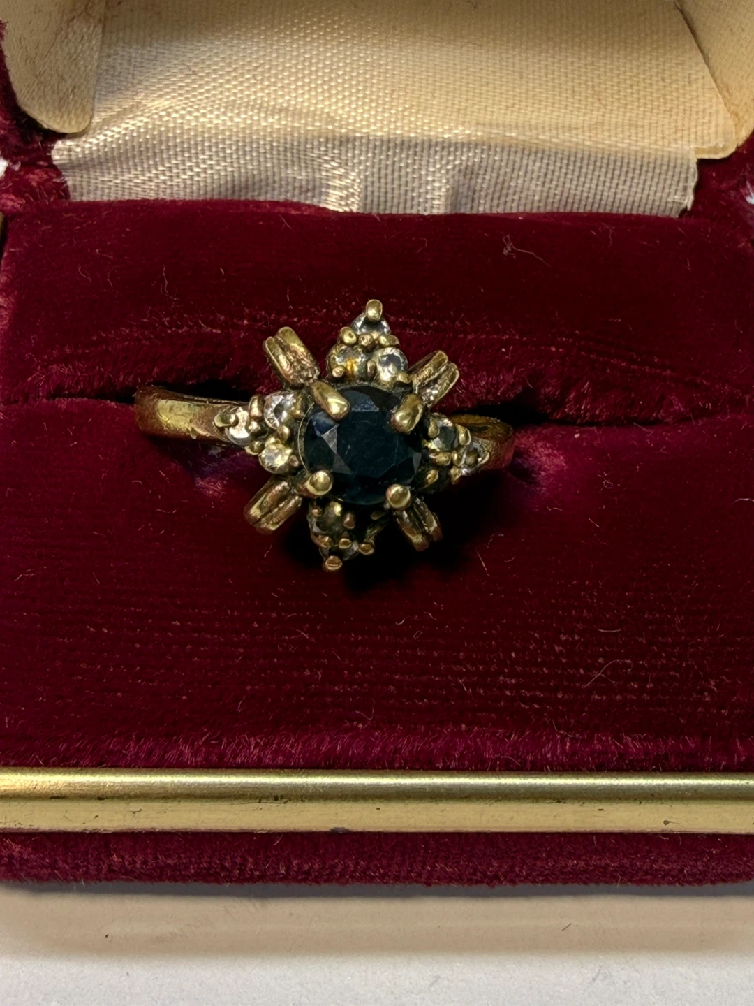 Vintage Gold Tone Ring Dark Faceted Center Stone Floral Cluster