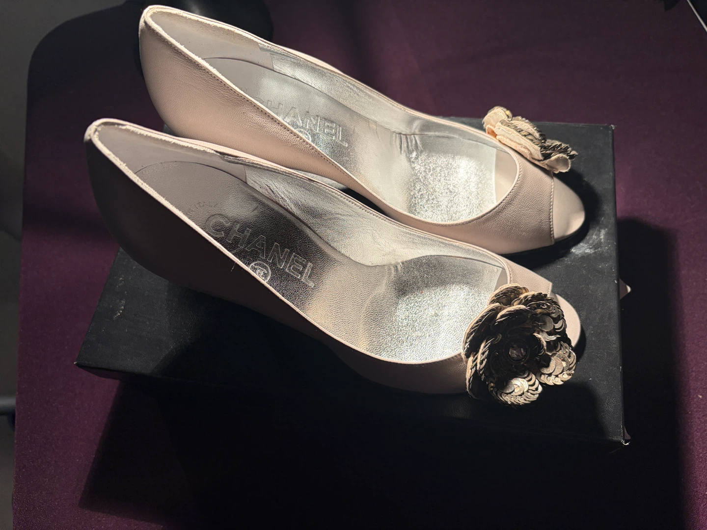 Chanel Light Grey Open-Toe Heels Size 36 - photo 2