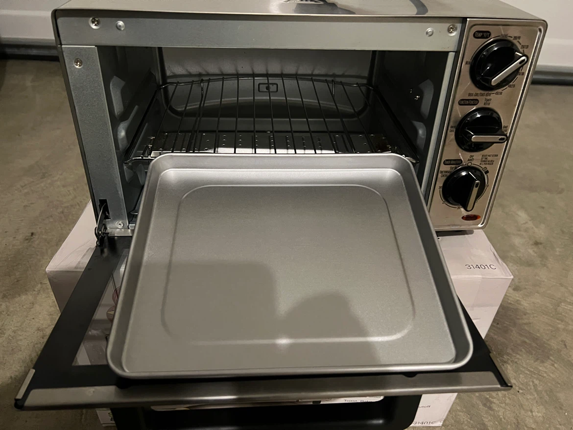 Hamilton Beach Toaster Oven - photo 2