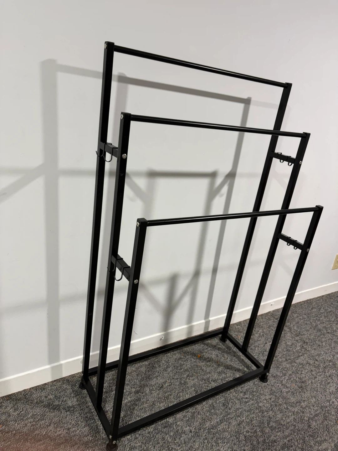 Tall 3 tiers metal towel rack - photo 3