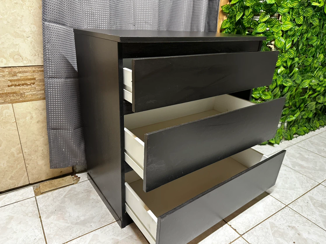 3‑drawer dresser, clean minimalist style - photo 2
