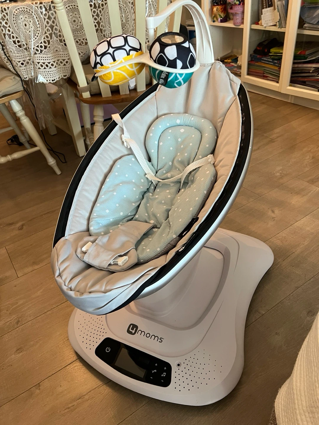 4Moms baby swing