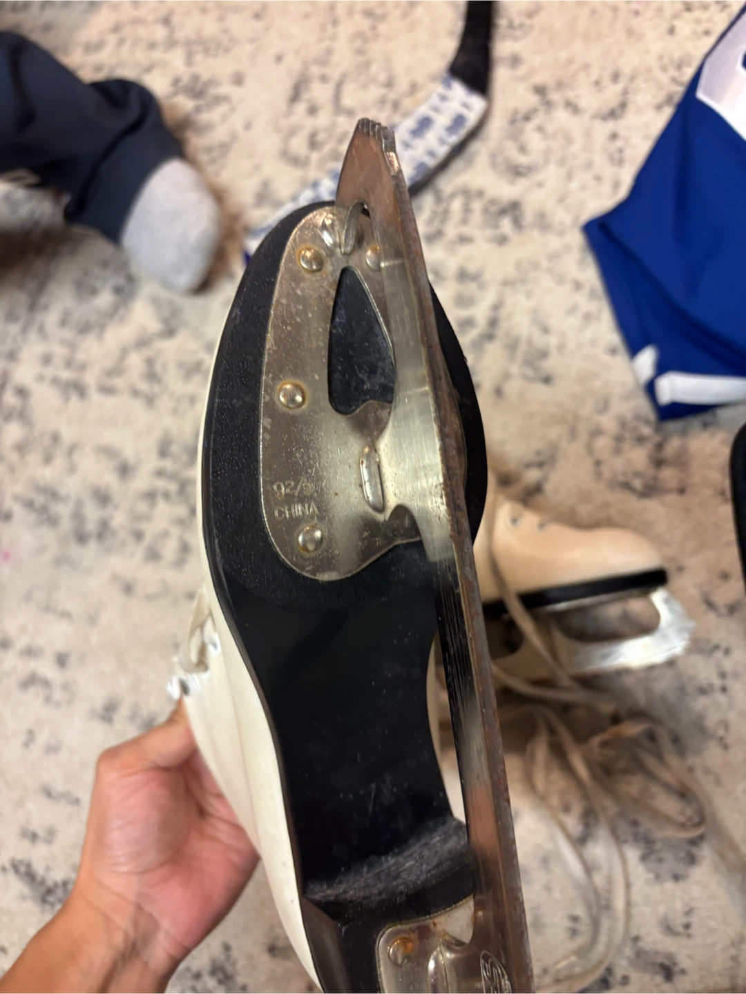C.C.M. Figure Skates size 7 - photo 3