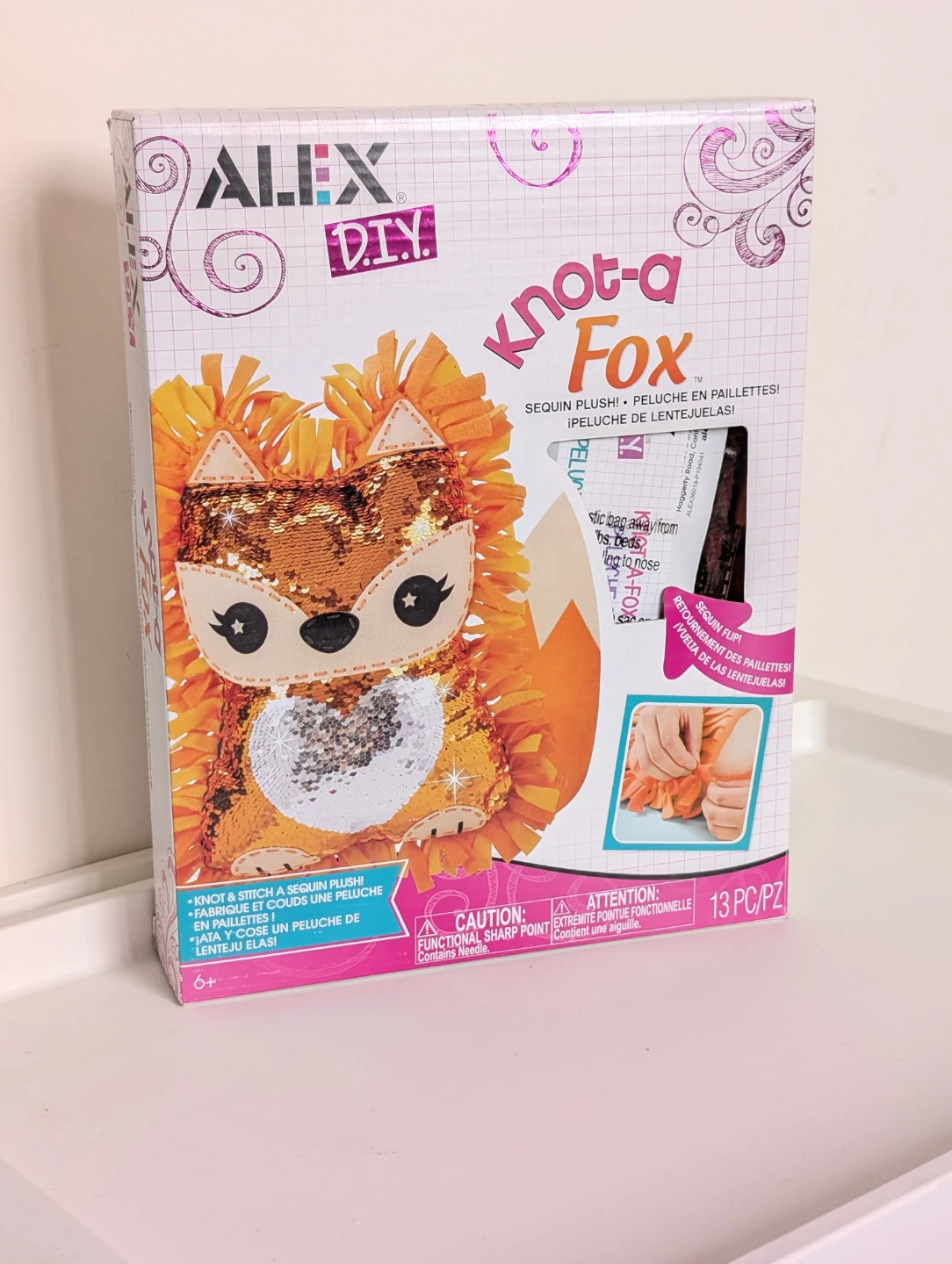 ALEX D.I.Y. Knot-a-Fox Sequin Plush Kit 🏈