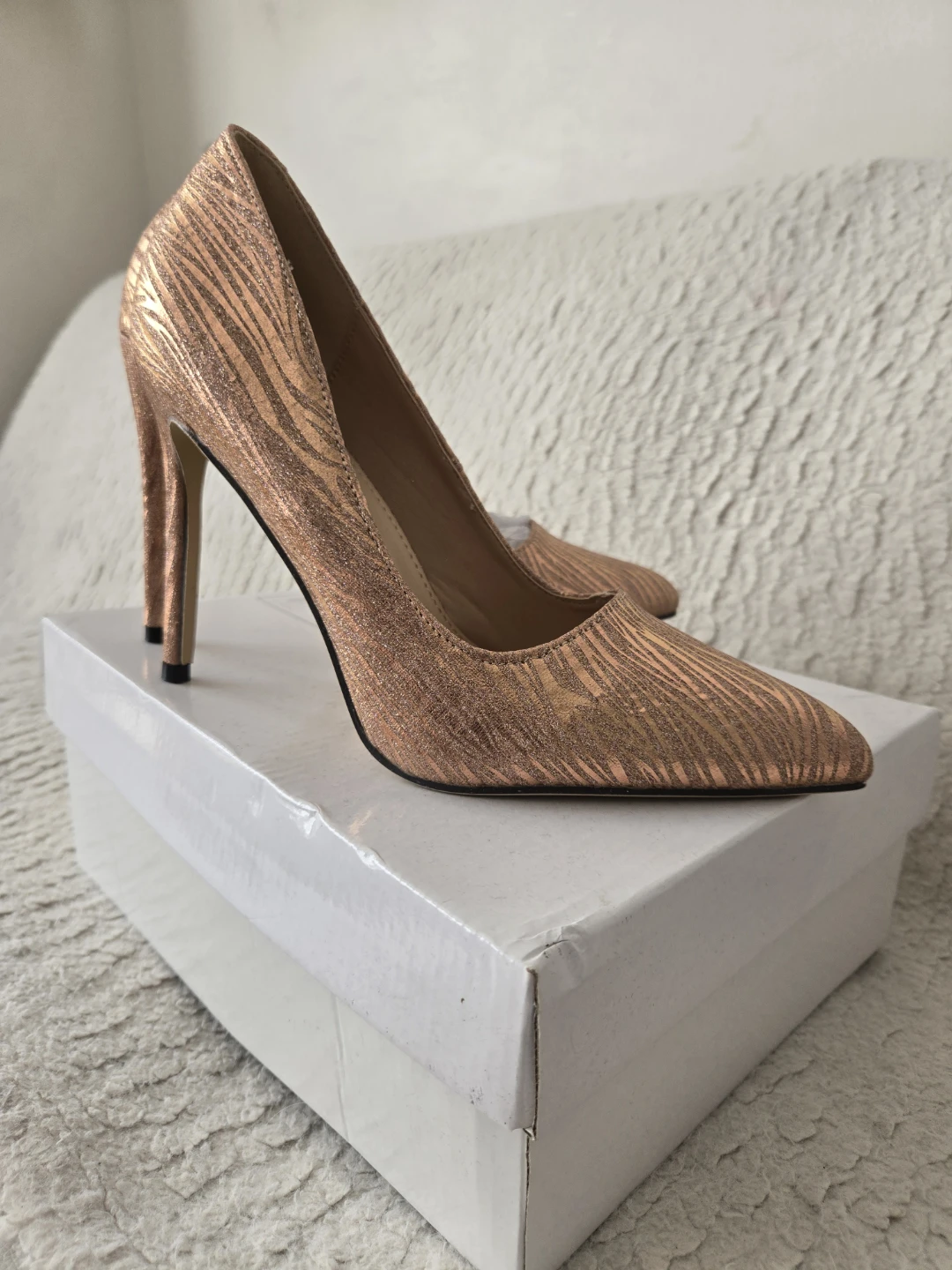 Rose Gold Stiletto Heels- Size 38 - photo 2