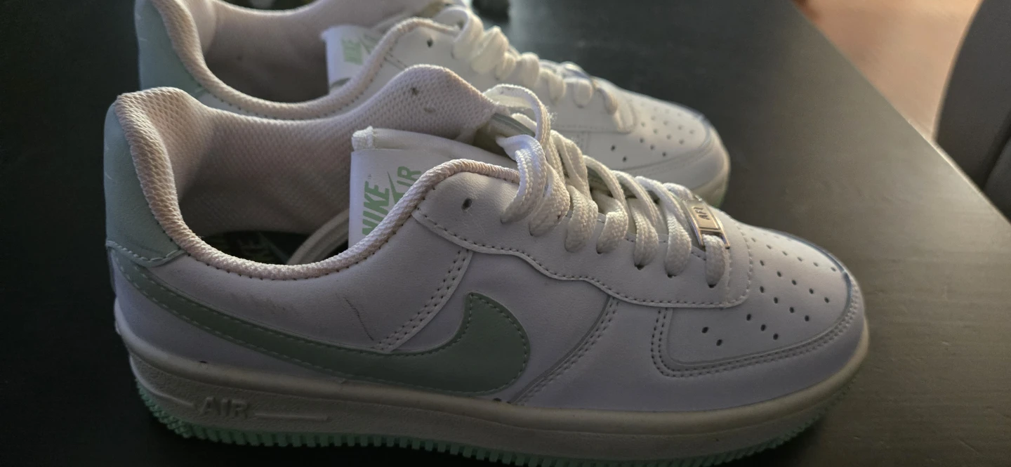 Nike Air Force 1 Sneakers
