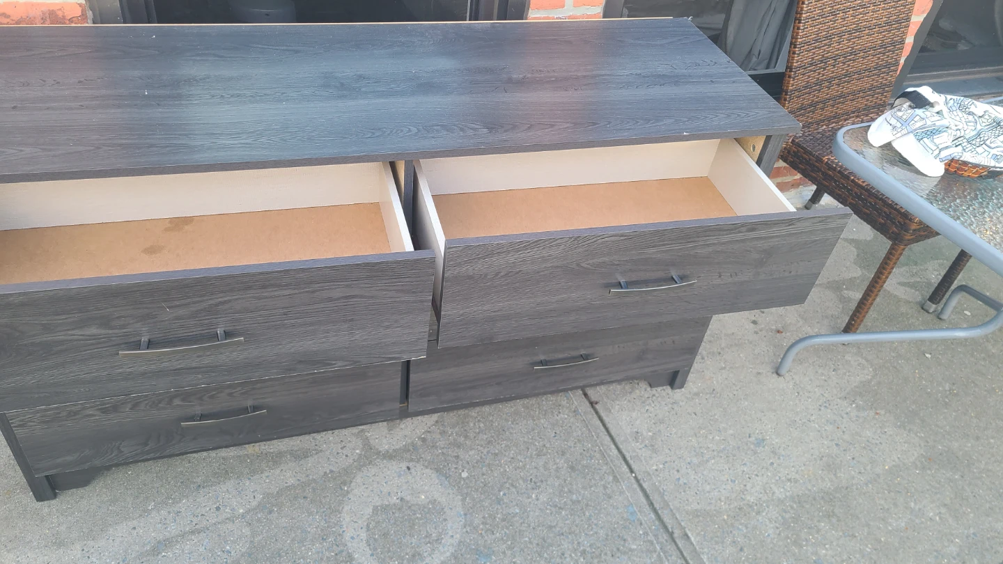 6-Drawer Wood Grain Dresser - photo 5