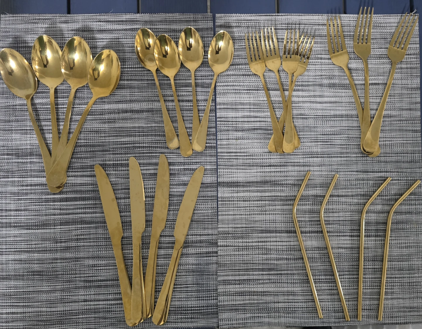 24 Piece Gold Flatware Set - photo 2