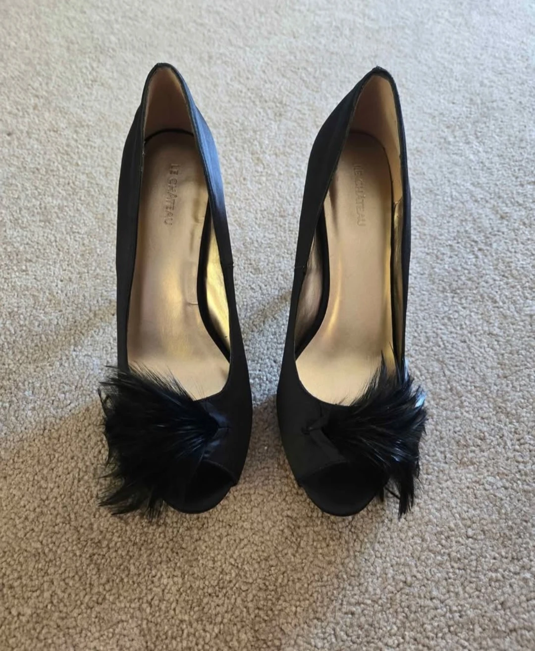Le Chateau Feather Heels Size 10 - photo 2