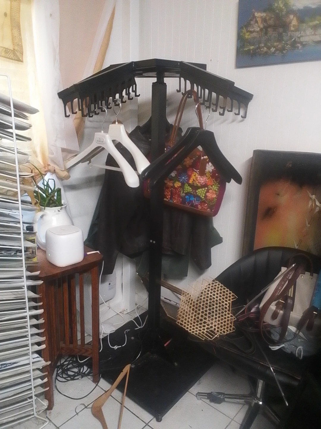 Black Rotating Clothing Display Rack