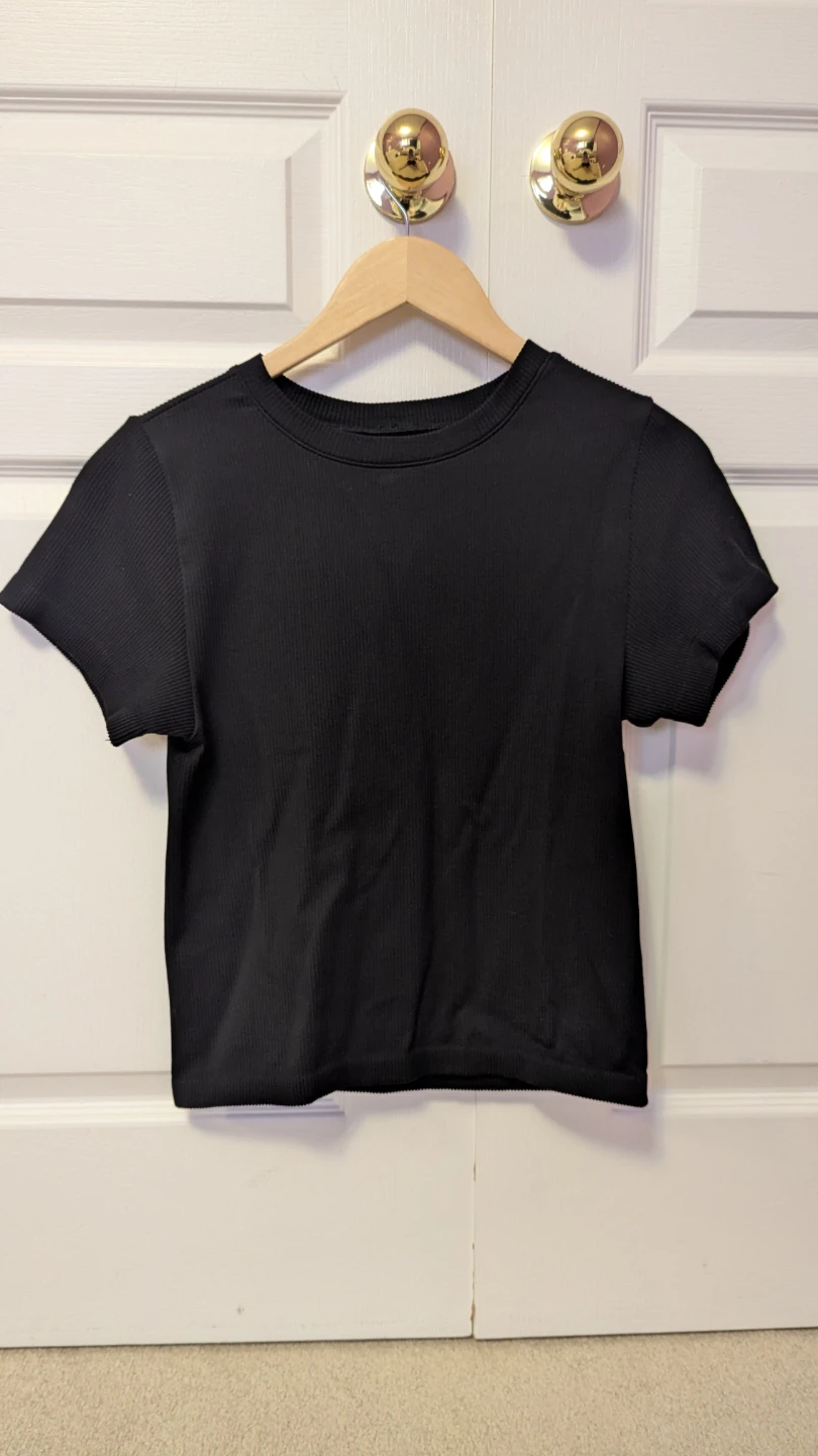 Black Ribbed Cropped T-Shirt