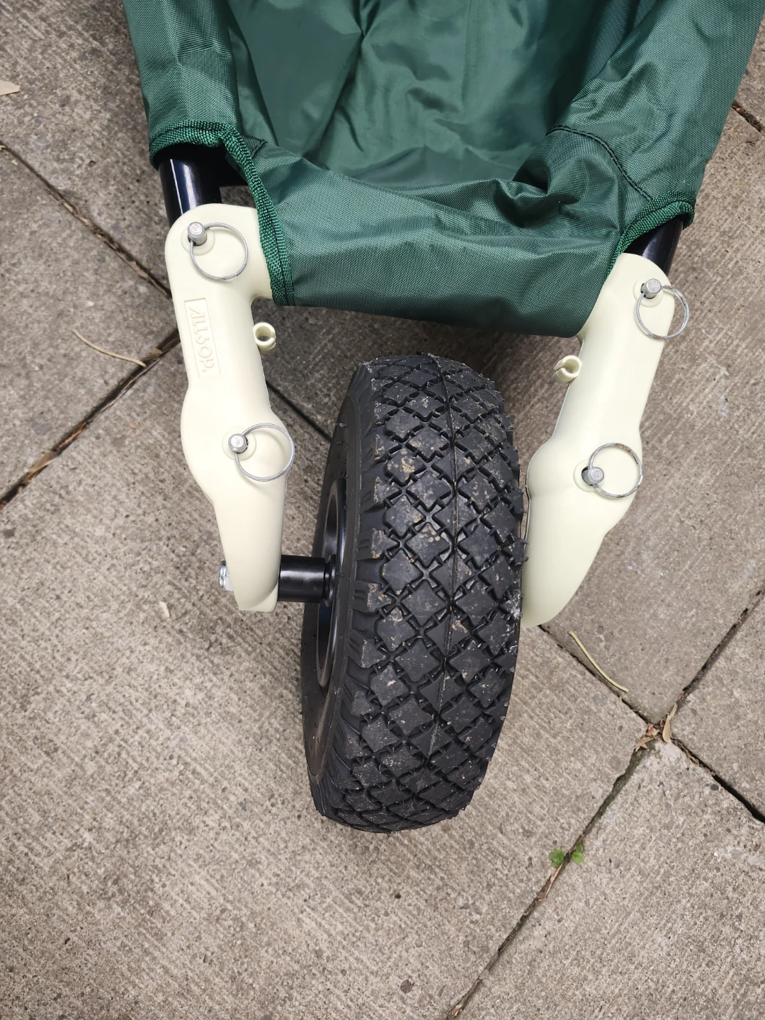 Green Garden Cart with Single Wheel (foldable wheelbarrow) - photo 2