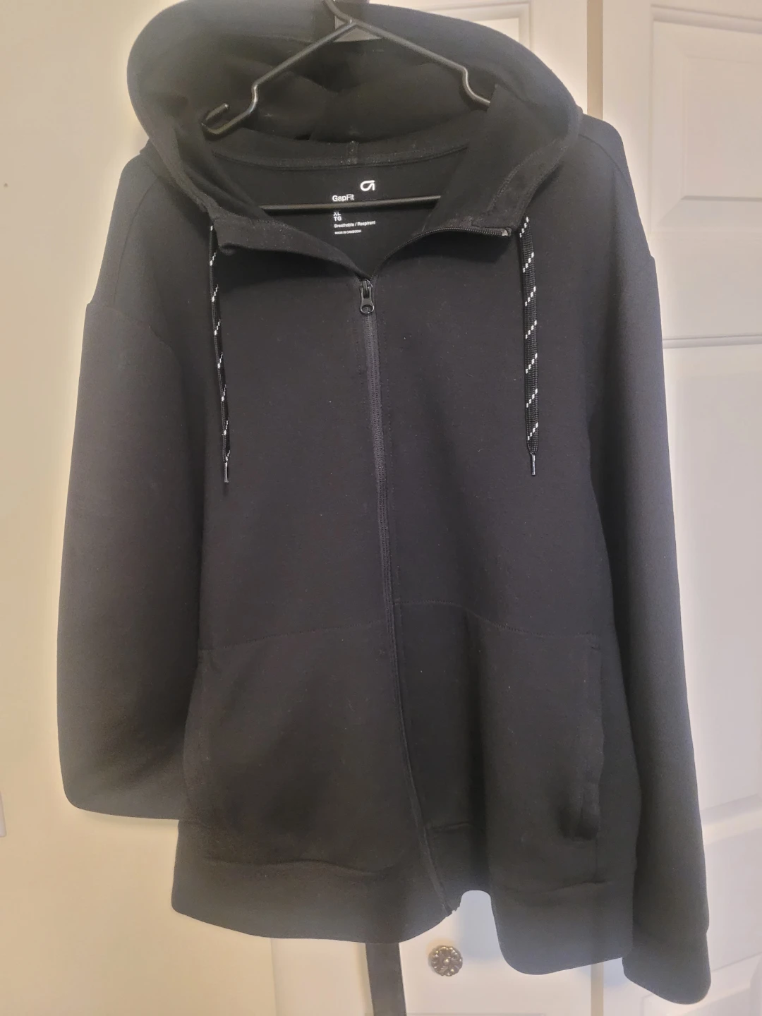 Xl GapFit Black Zip-Up Hoodie