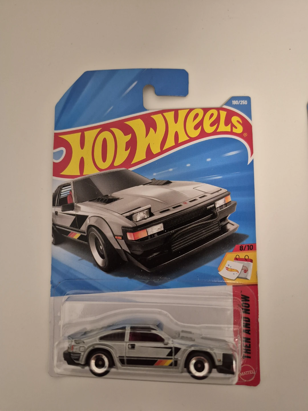 4 Hot Wheels Diecast Cars - photo 2