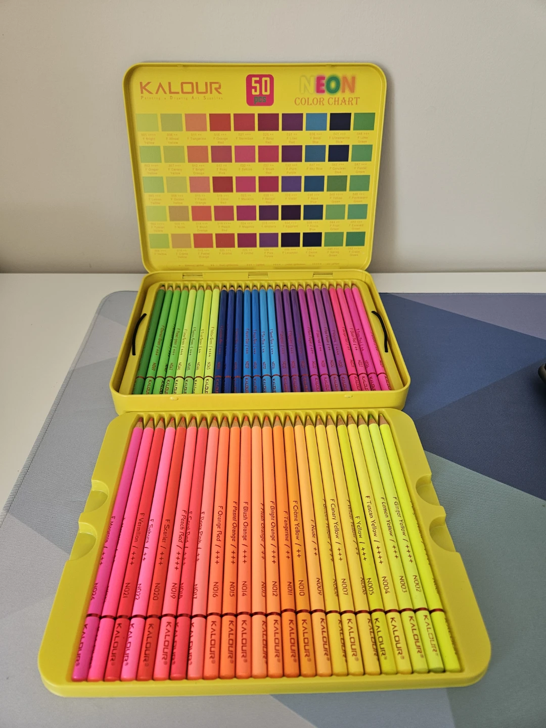 Kalour 50 Piece Neon Colored Pencil Set