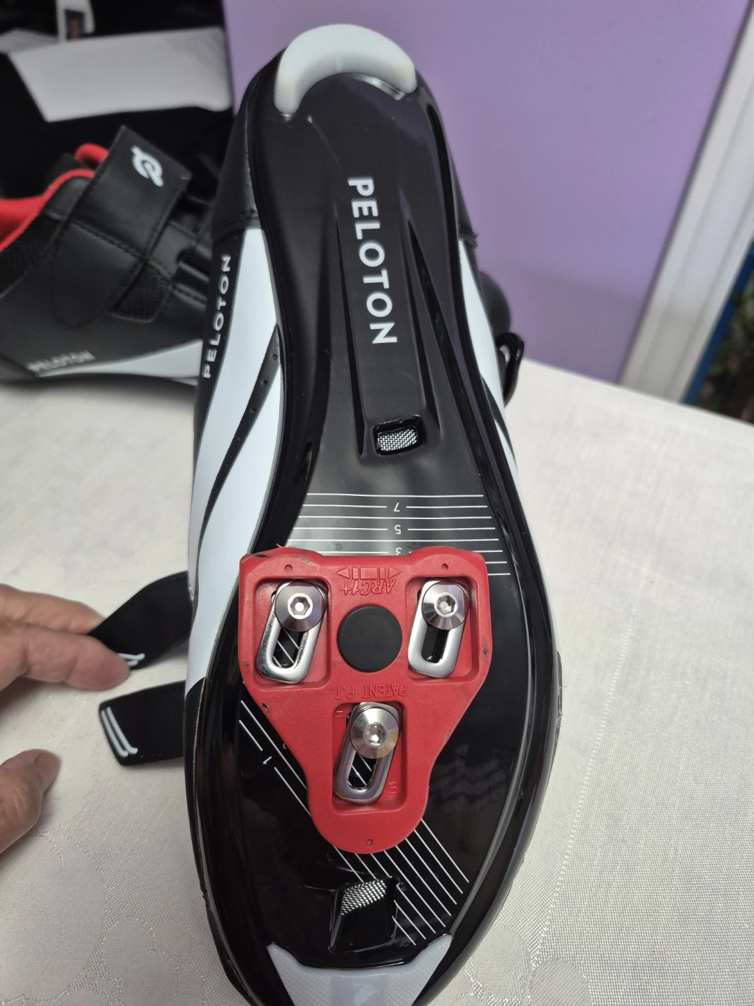 Peloton Cycling Shoes Size 48, barely used - photo 4