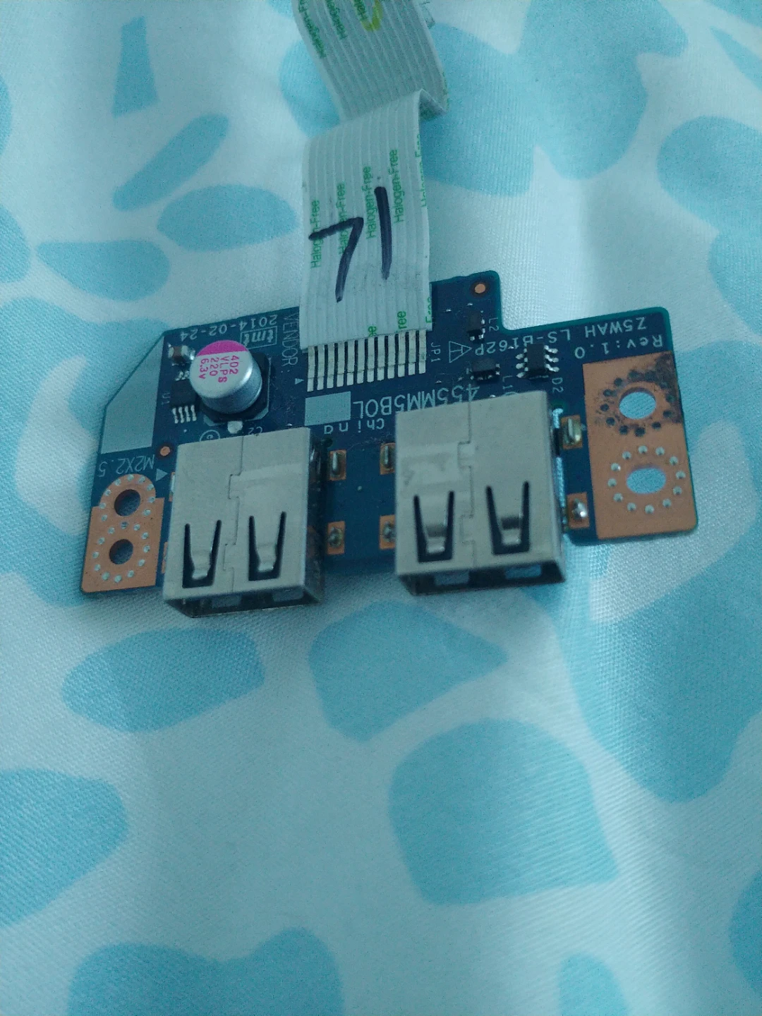 USB ports for Acer e5 571 series - photo 2