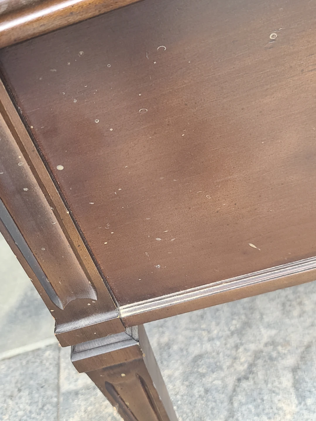 Traditional Dark Wood End Table - photo 5
