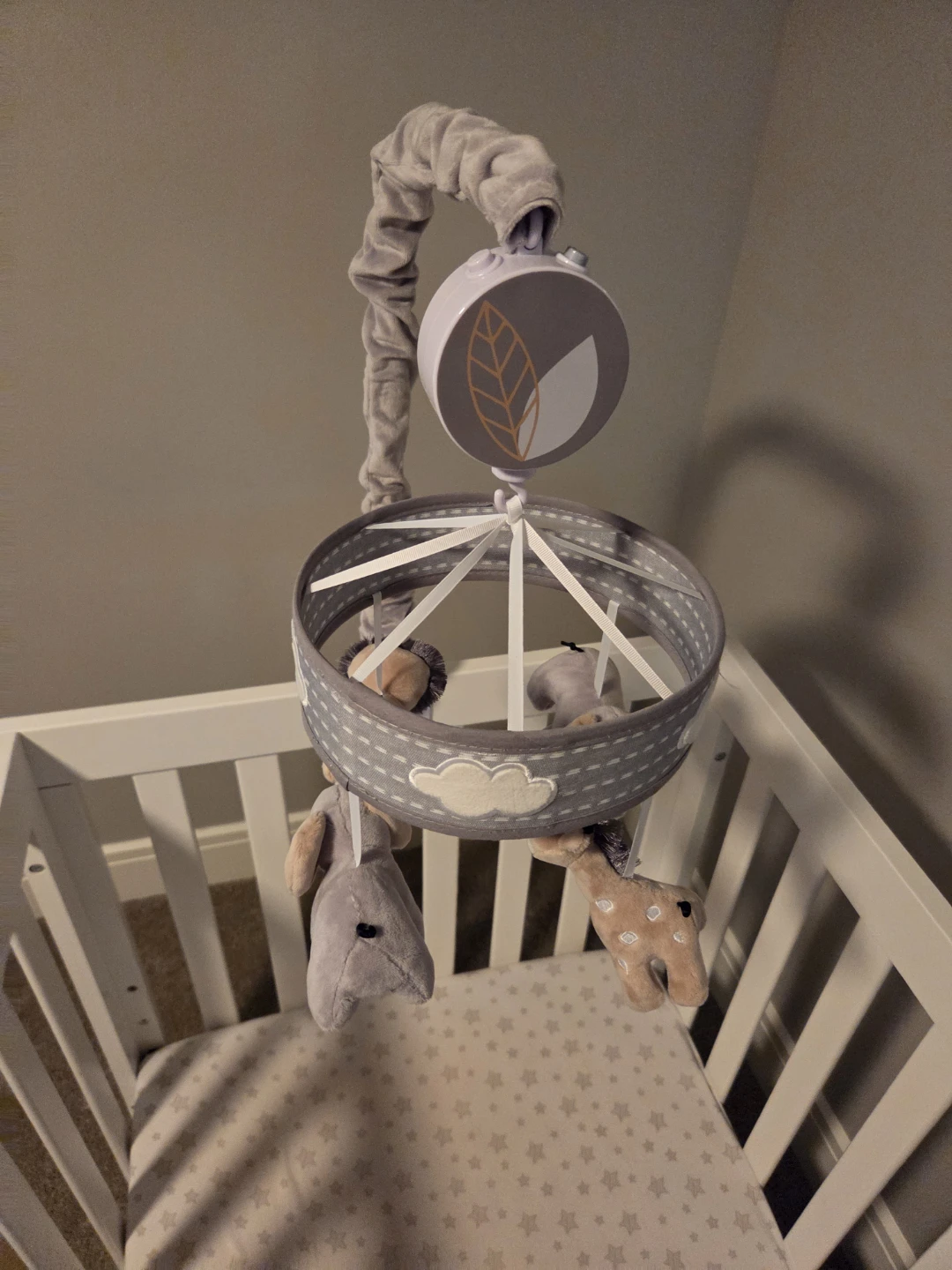 Musical crib mobile