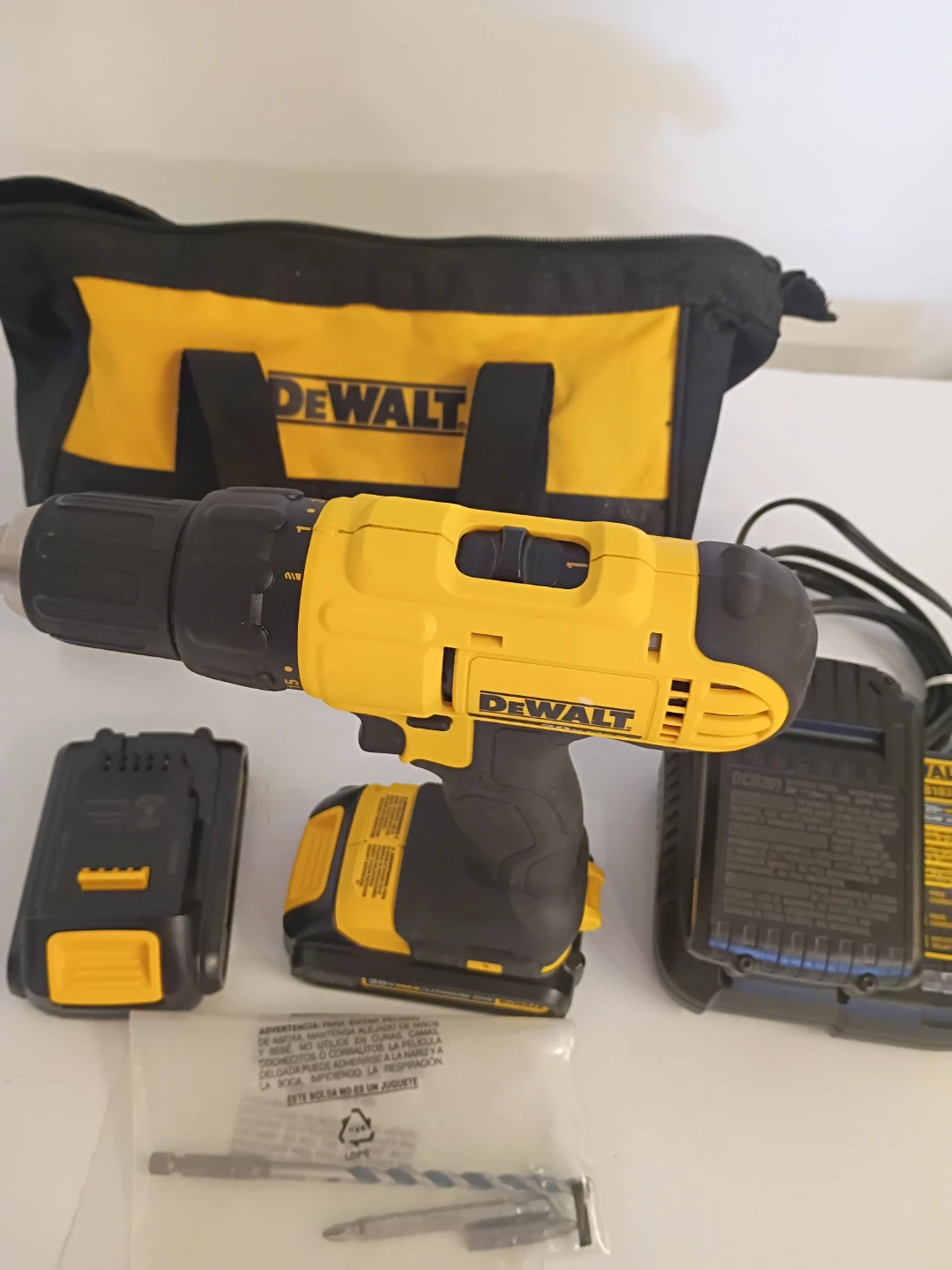 DeWalt 20V Max Drill Kit