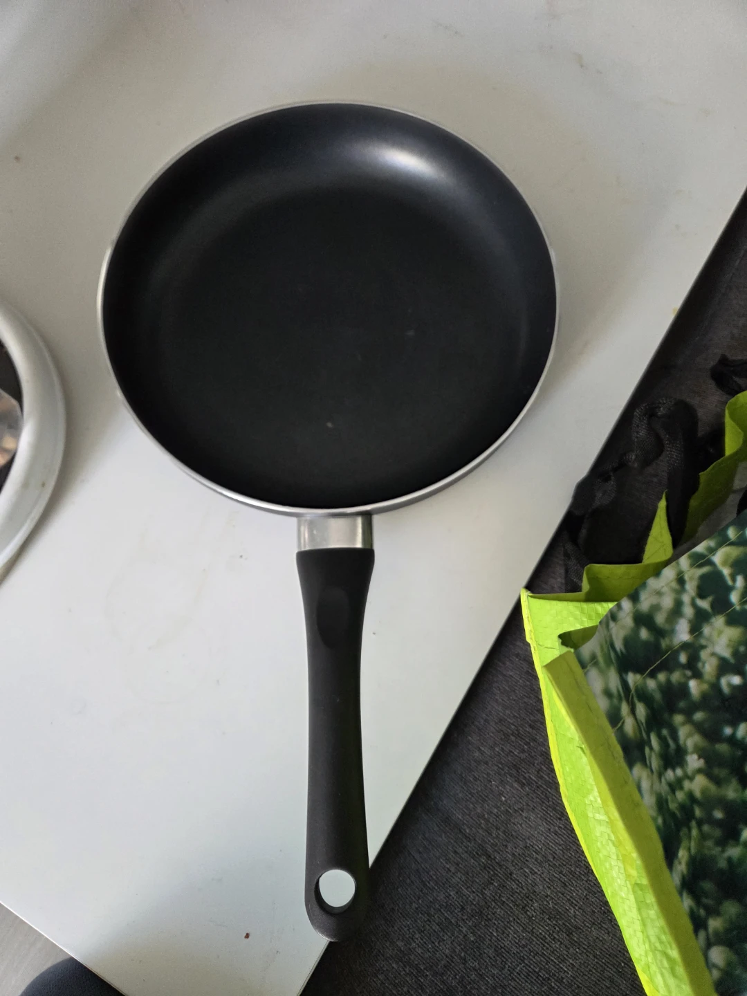 Amazon Basics Non-Stick Frying Pan - photo 3