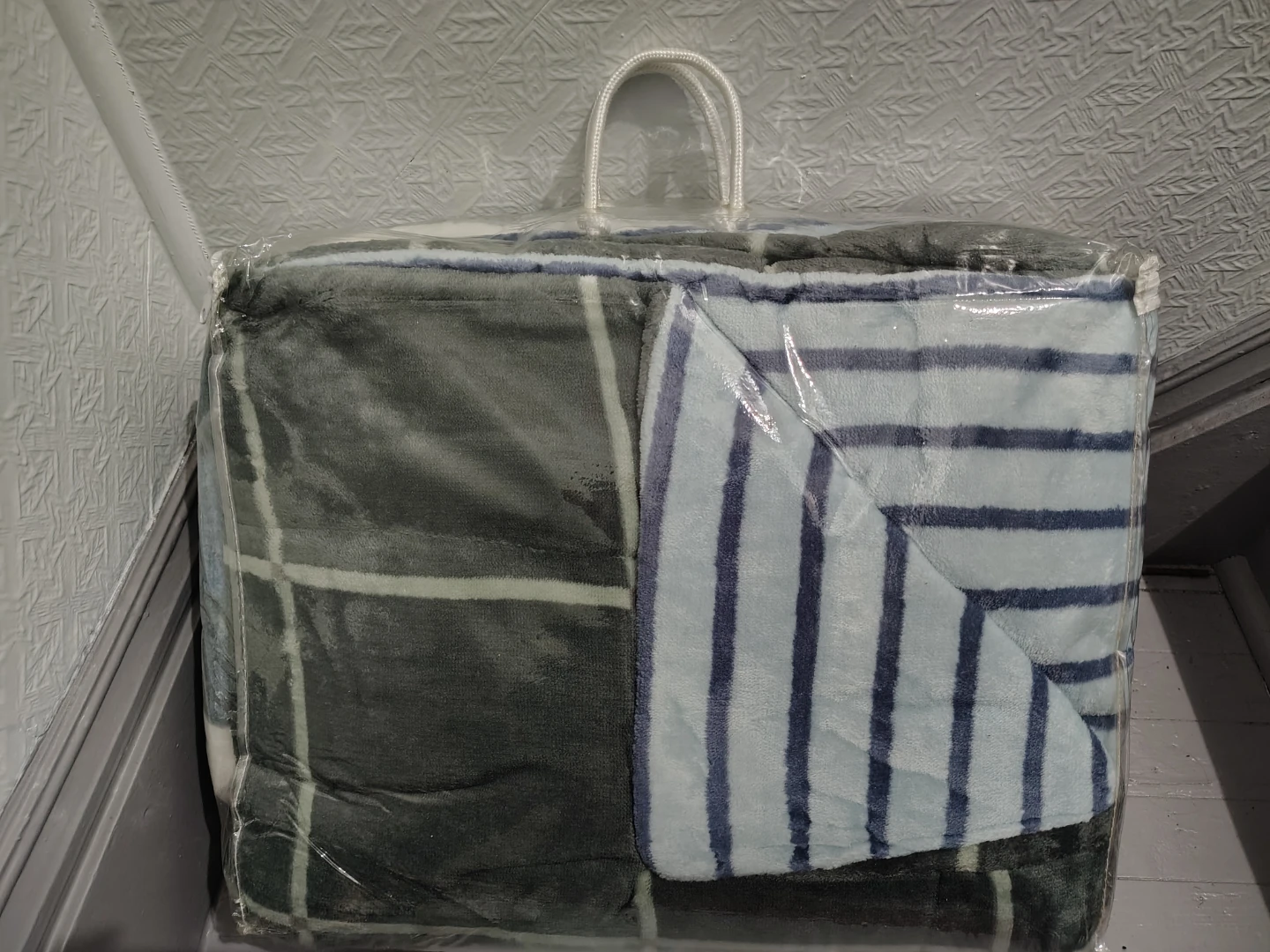 Primor Microfleece Comforter Blanket - photo 2