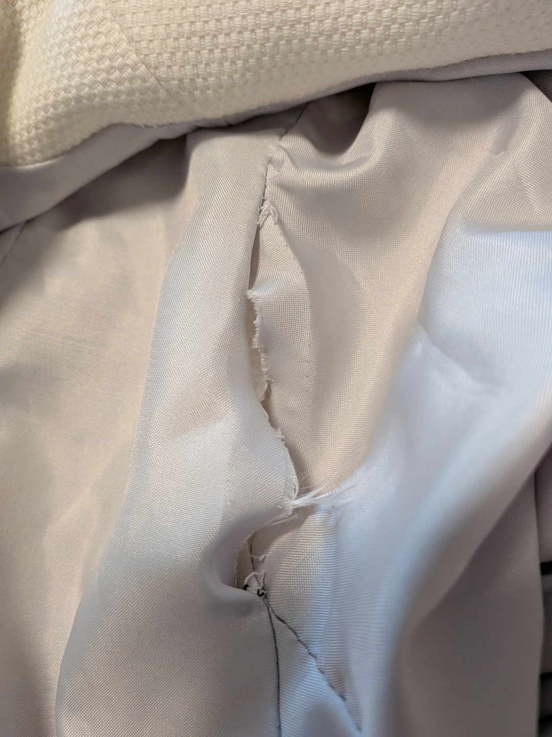 White textured blazer with black trim- L 🏈 - photo 4