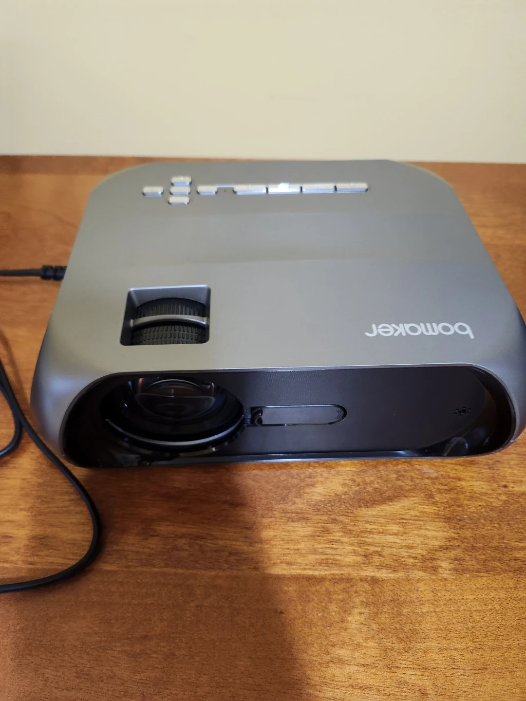 Bomaker Screen Mirroring Projector
