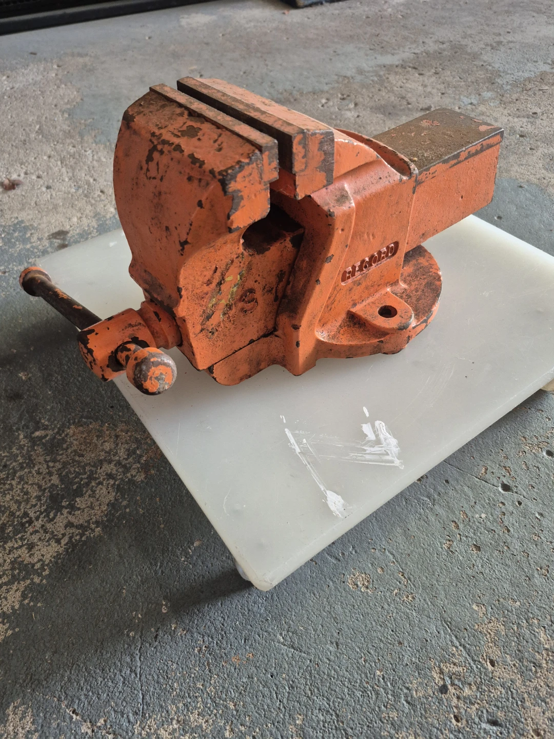 Bench Vise