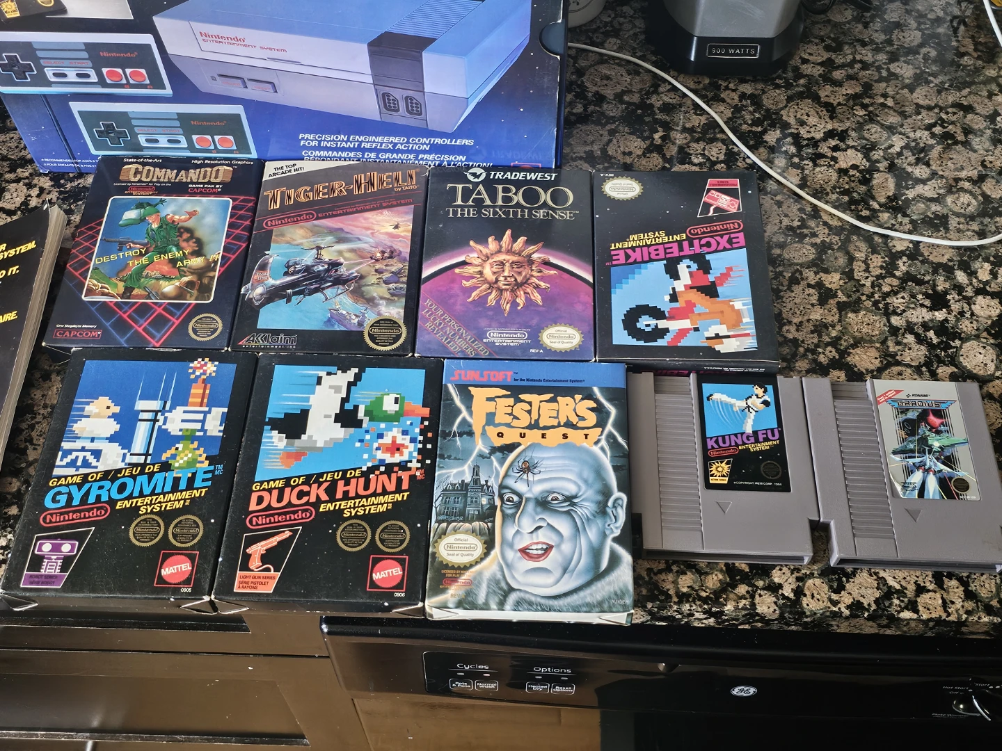 Nintendo Entertainment System with R.O.B. and Games - photo 2