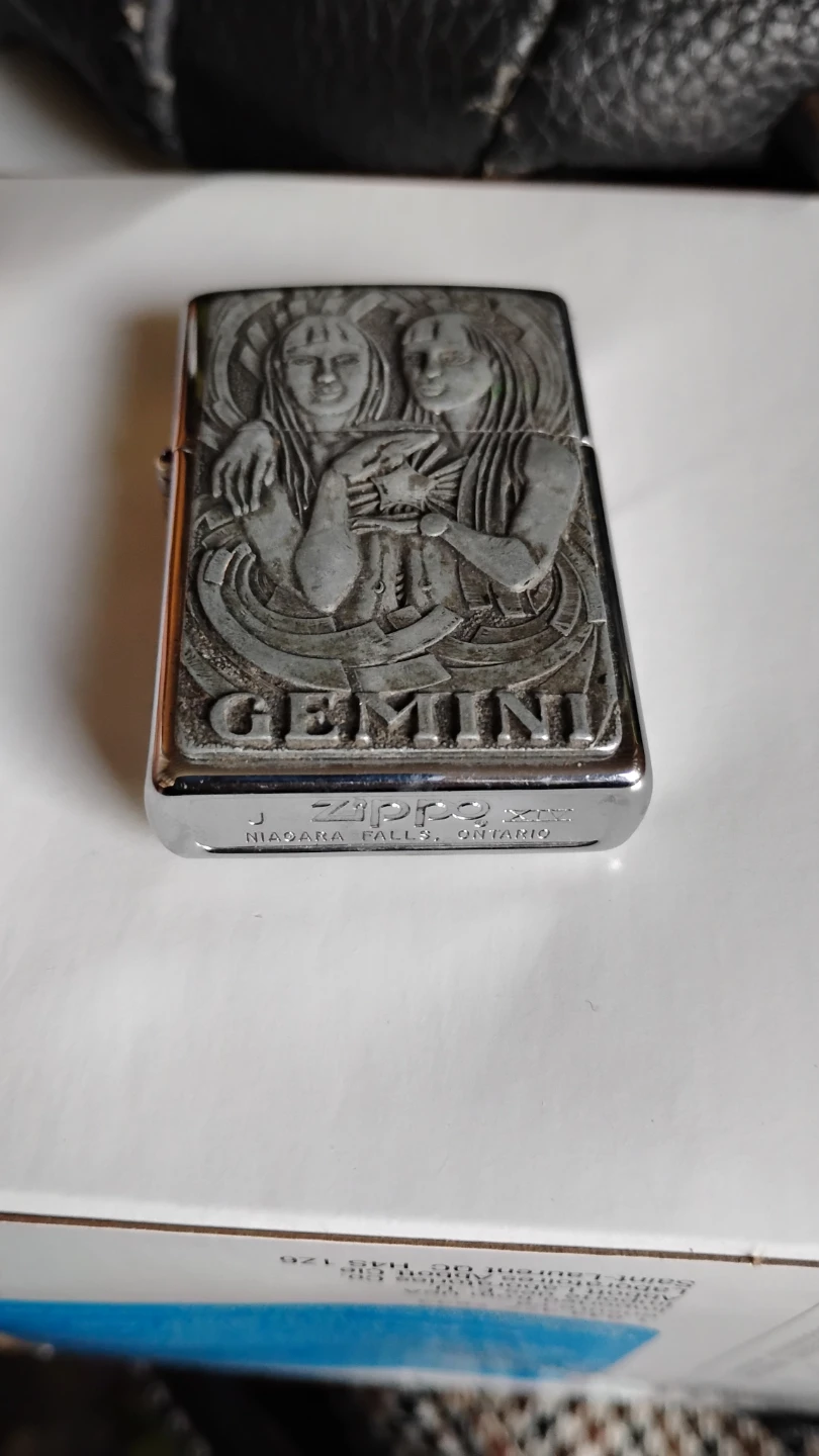 Vtg '97 Zippo - Barrett-Smythe  (Niagara Falls, ON Stamp)