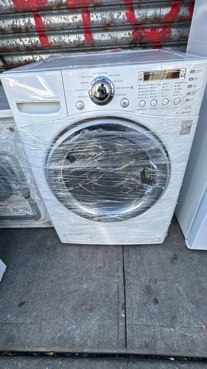 LG 27in wide washer dryer 2 in 1 combo