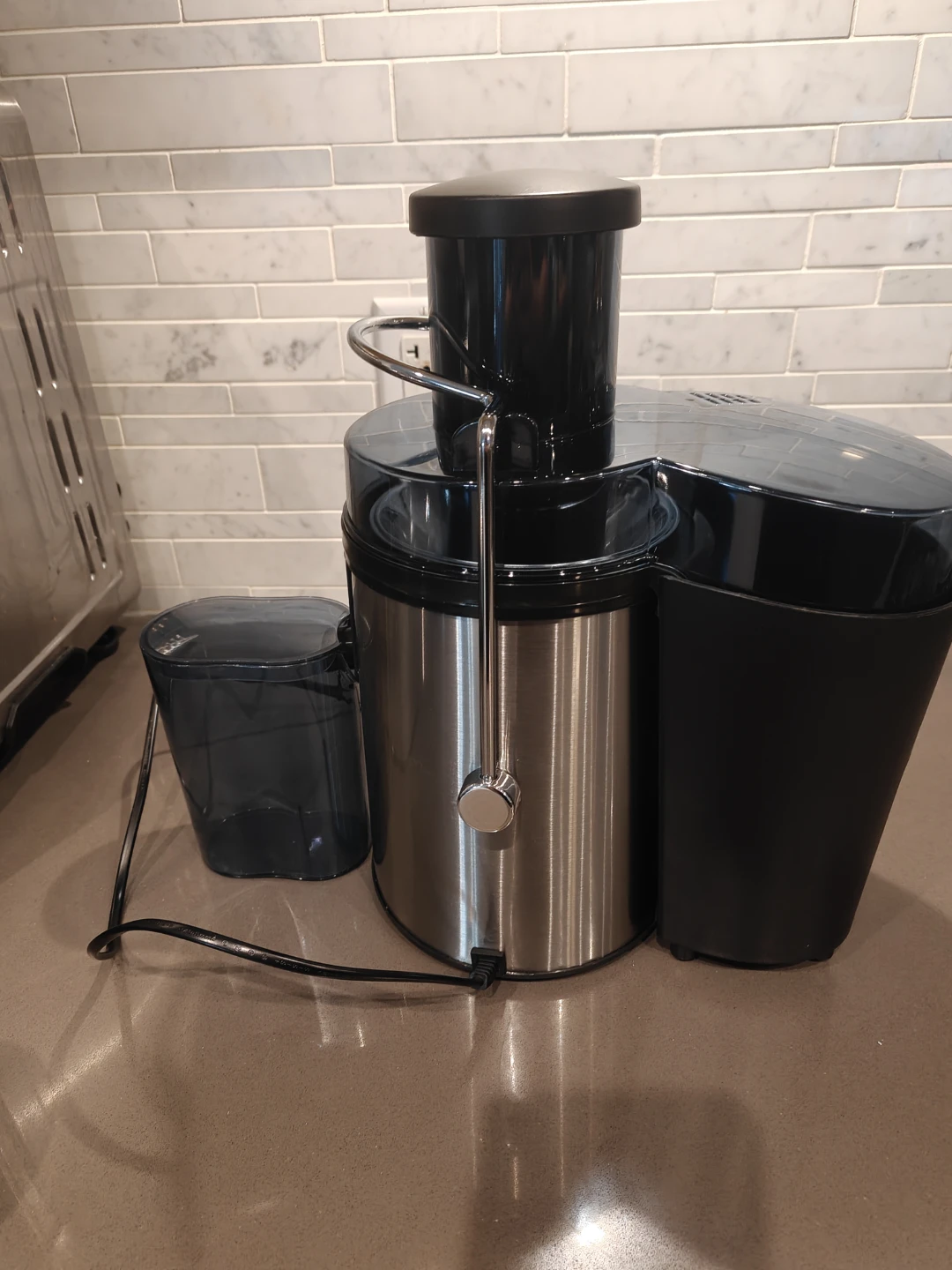Electric juicer - photo 2