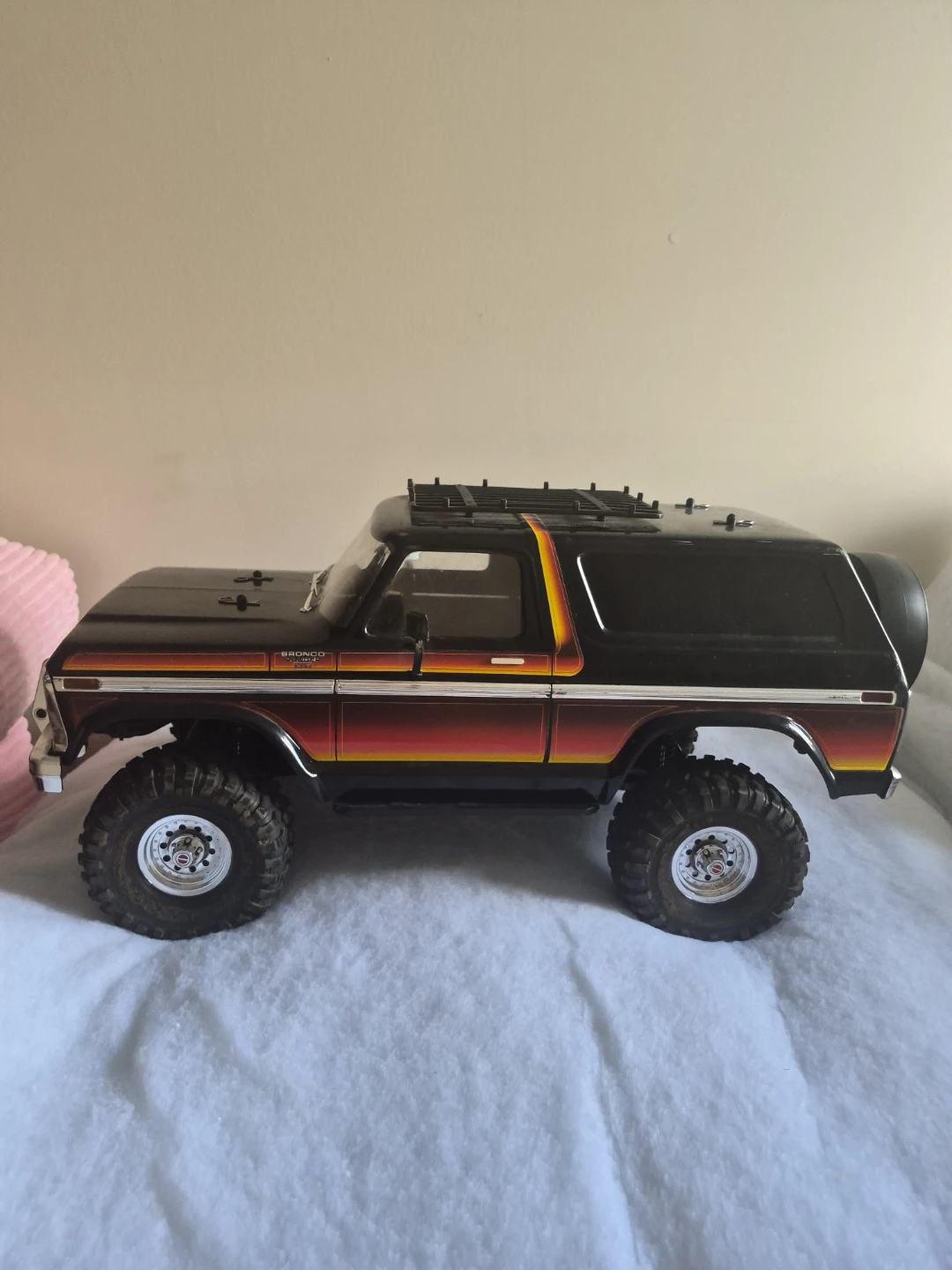 Traxxas Ford Bronco RC Crawler Truck - photo 4