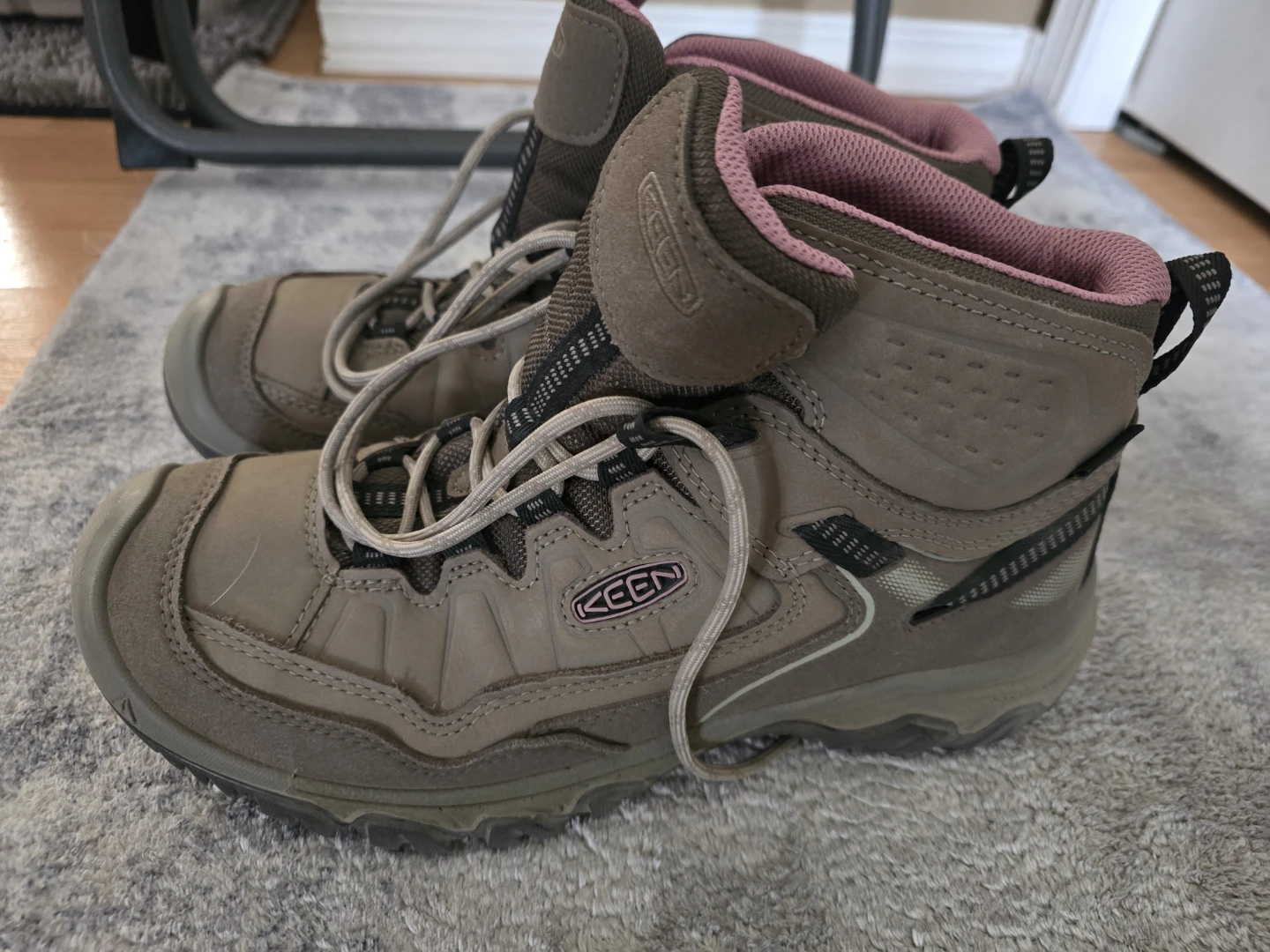 Keen Hiking Boots - Women's Size 10 - photo 5
