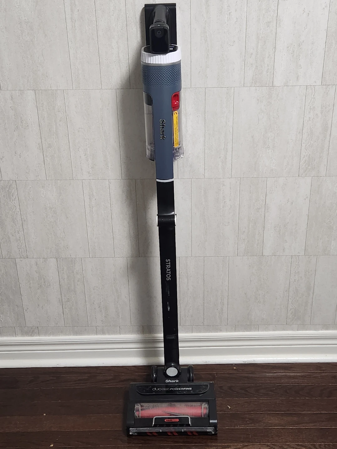 Shark Stratos Cordless Vacuum - photo 2
