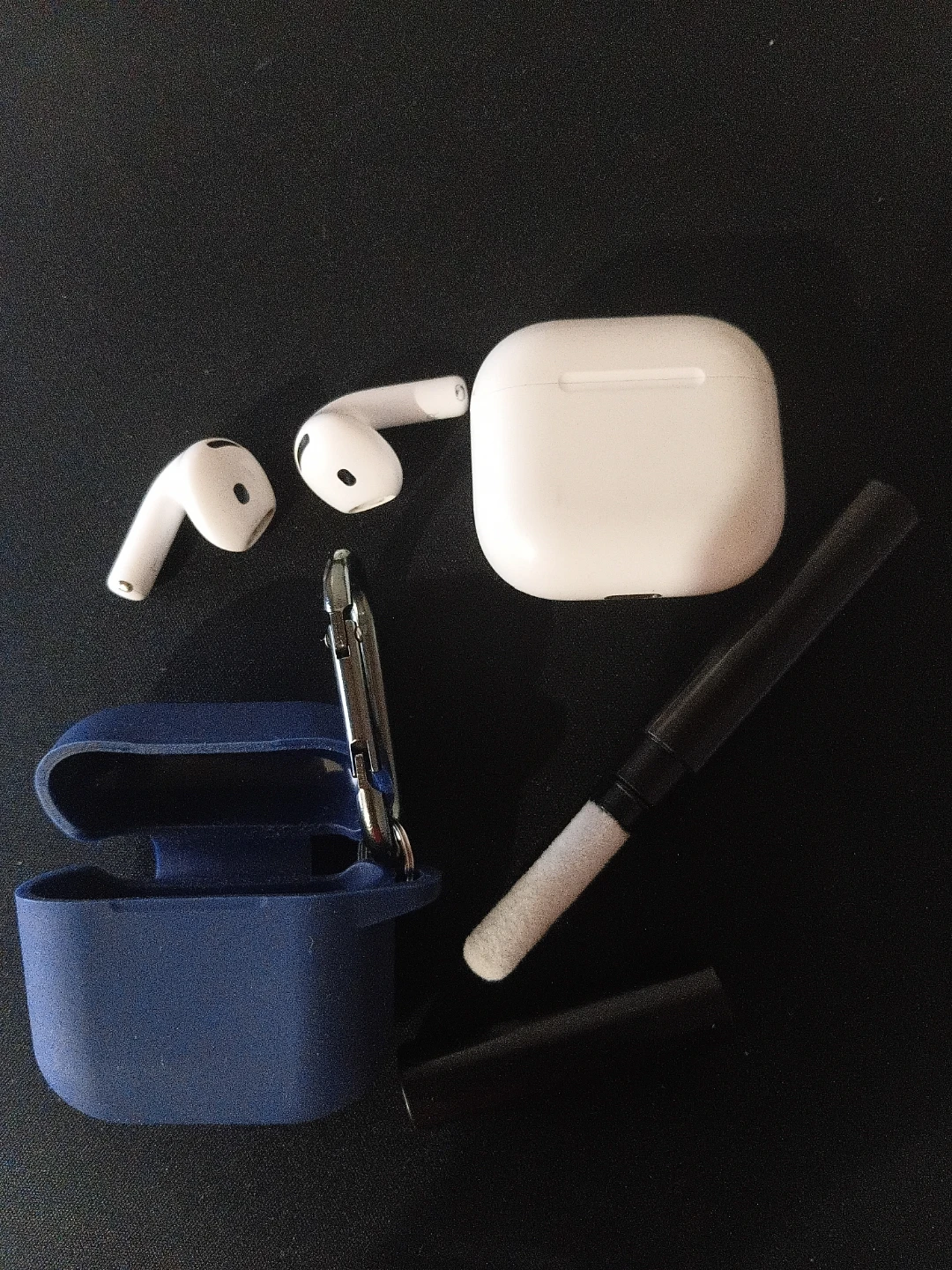 Apple AirPods 4