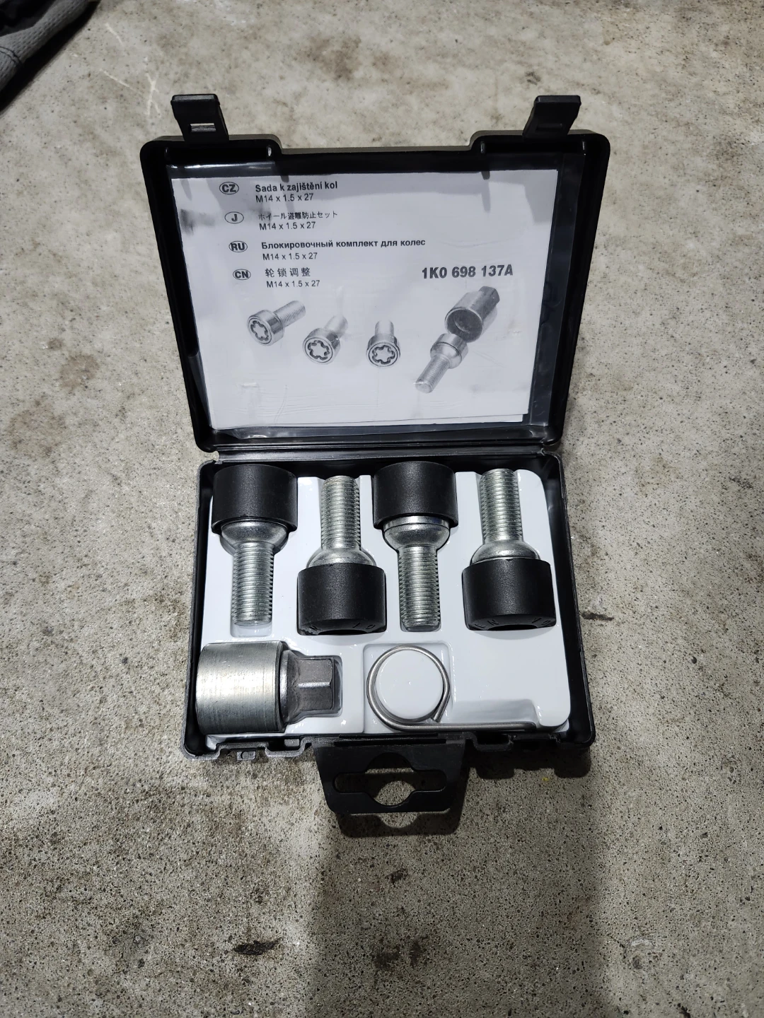 BNIB VW/Audi Wheel Lock Set