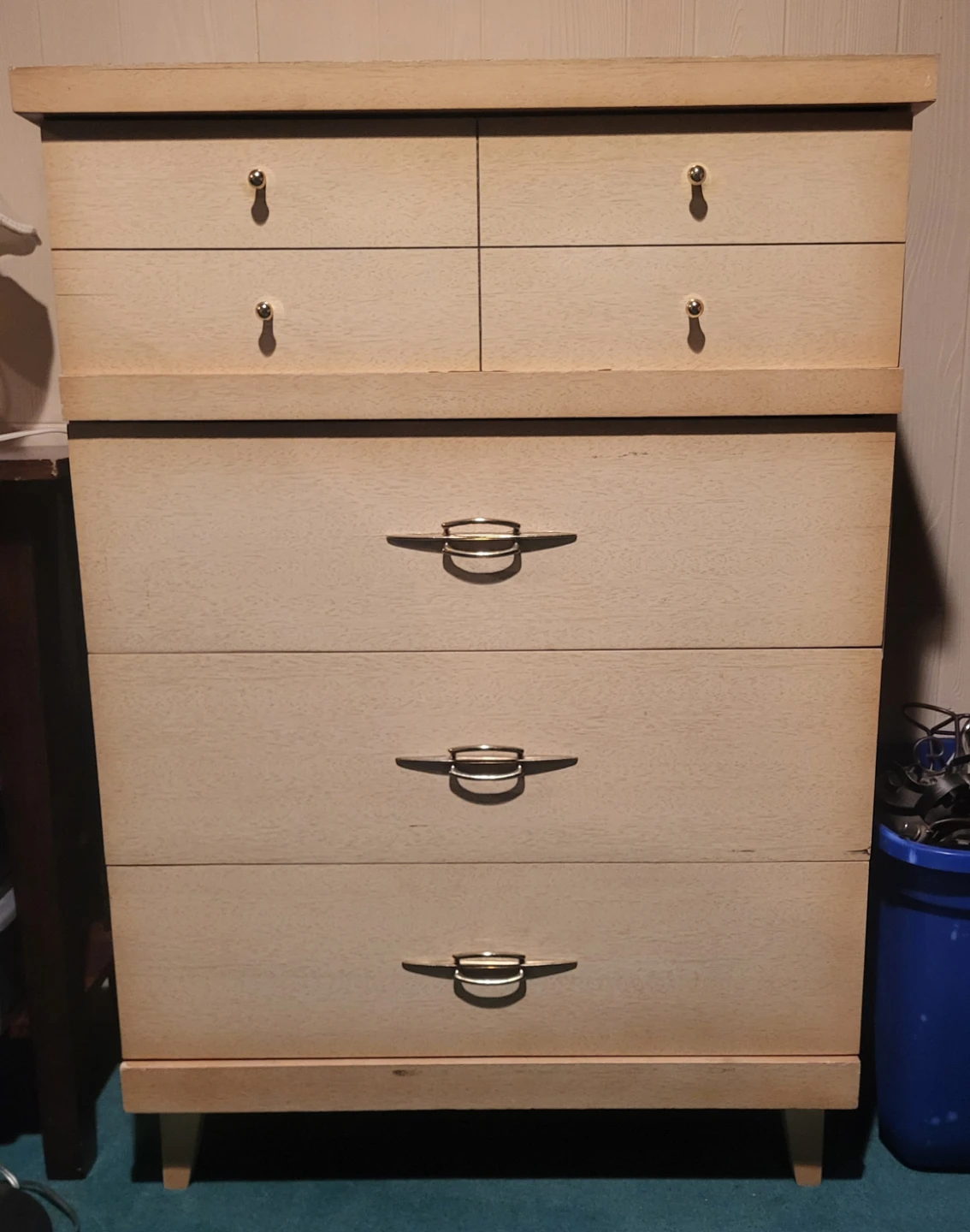 4 drawer vintage  Dresser