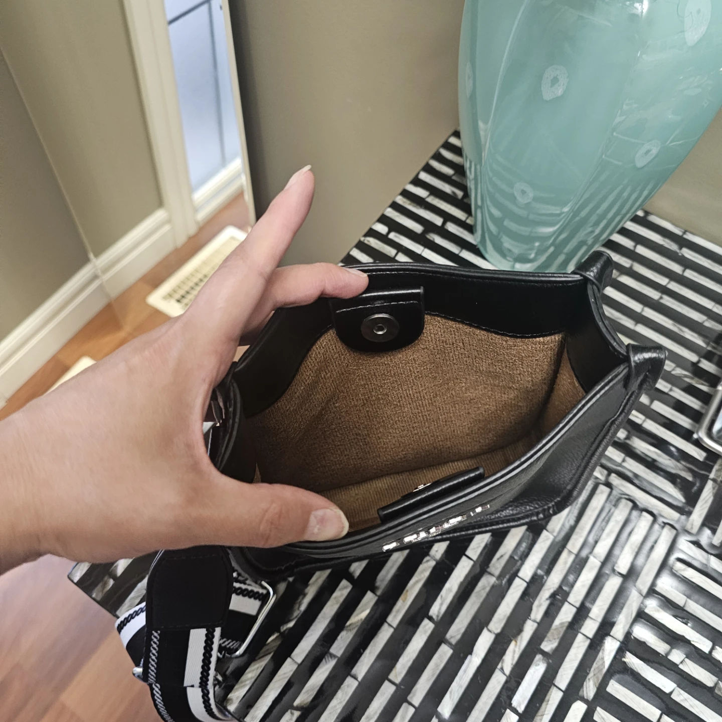 Prada black leather crossbody bag - photo 2