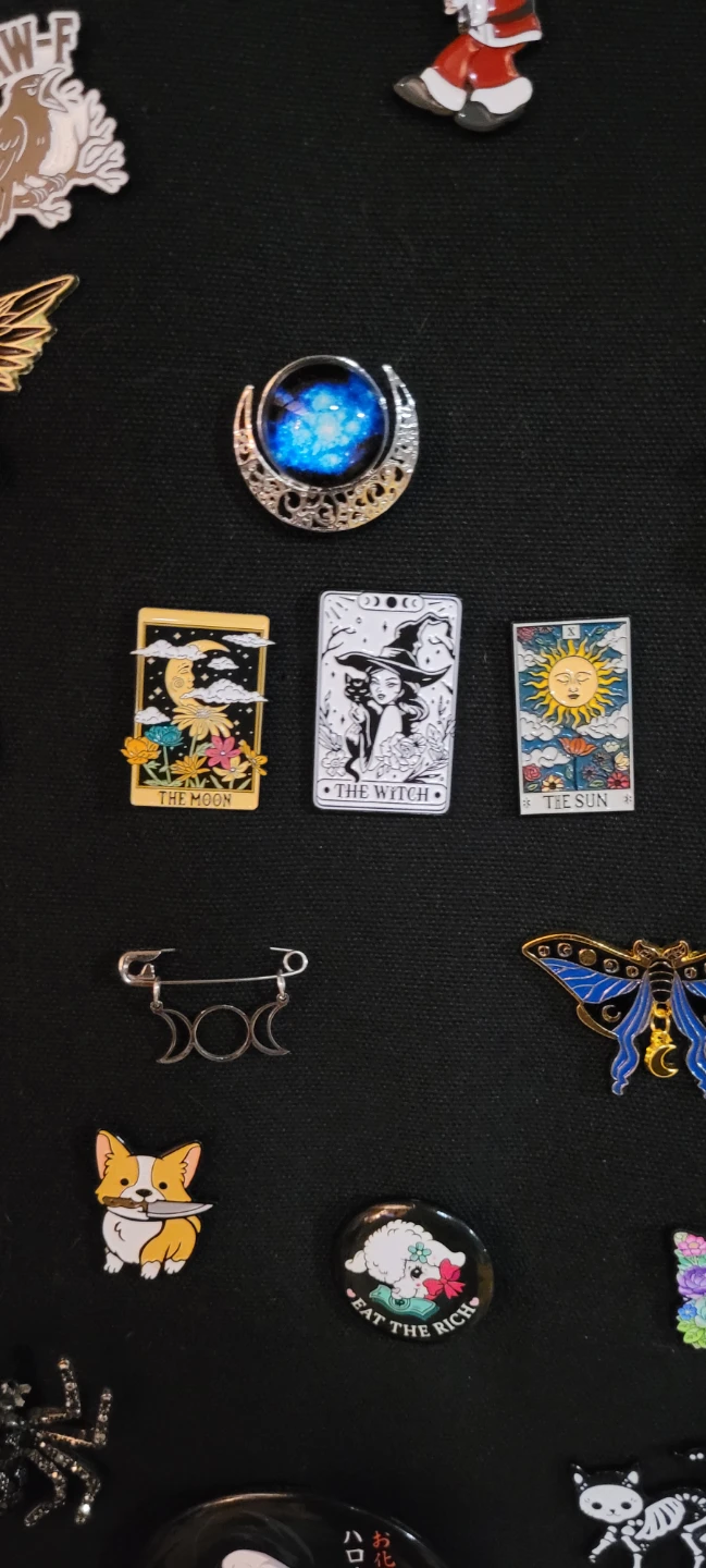 Enamel pins/safety pins - photo 2