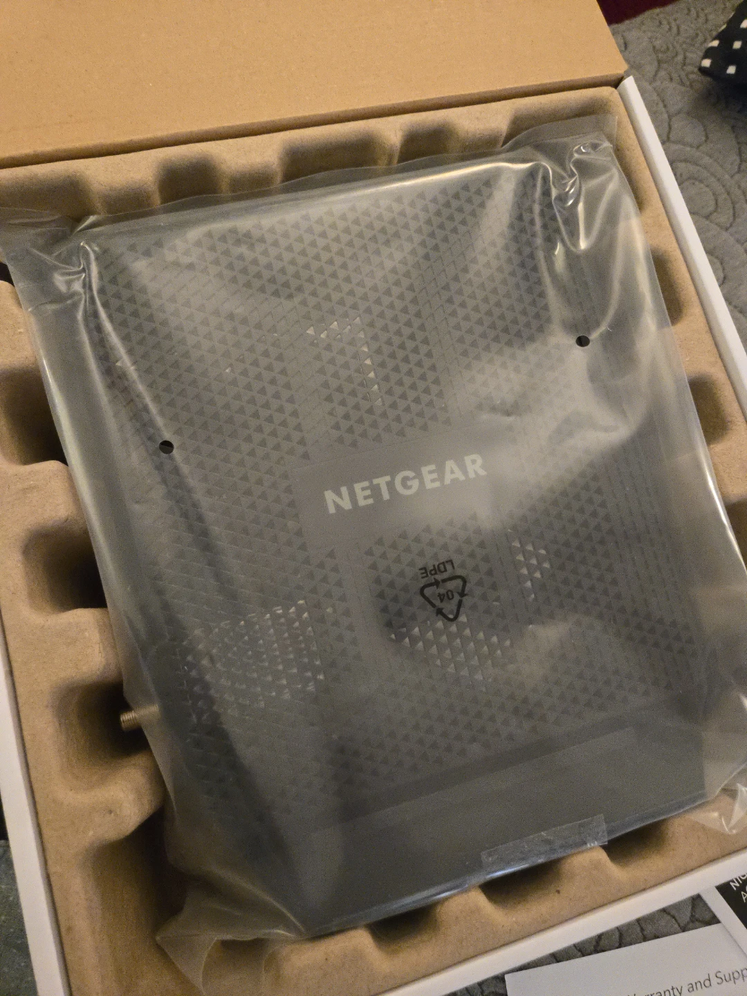 Netgear Nighthawk C7000 WiFi Cable Modem Router - photo 2