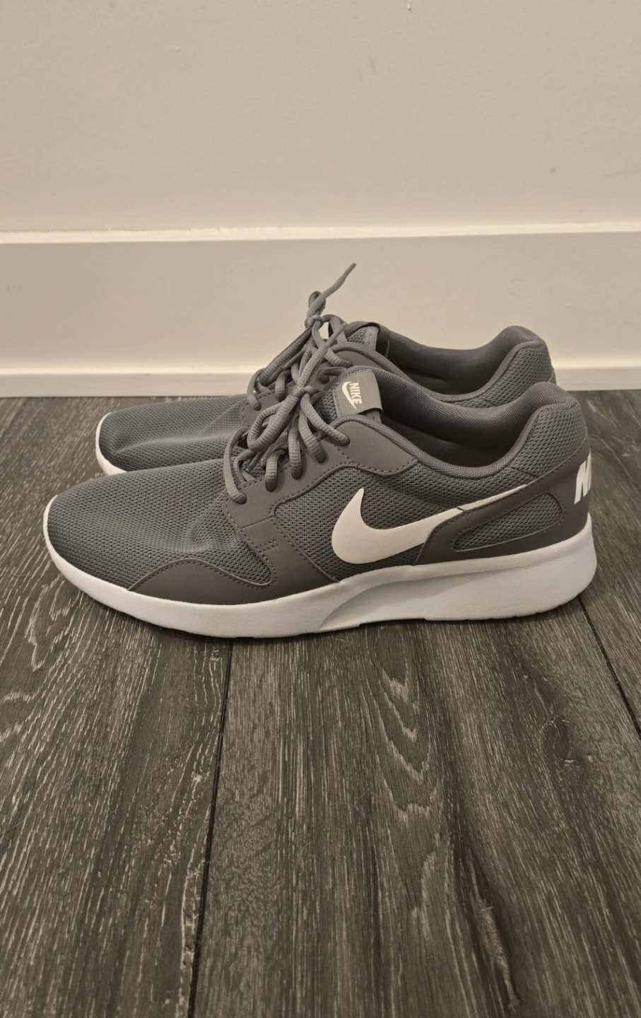 Nike Kaishi Sneakers - Men's size 11 🏈 - photo 4