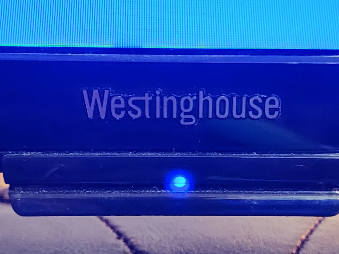 32 inch Westinghouse Smart TV - photo 3